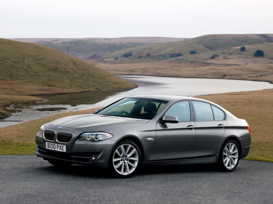  BMW 535i Sedan 2010 года  (UK) (фото 14 из 16)